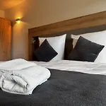 Hotel East-riverside Boardinghouse *
