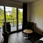 Hotel East-riverside Boardinghouse *