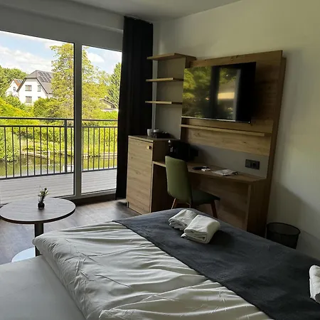 Hotel East-riverside Boardinghouse *