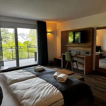 Hotel East-riverside Boardinghouse *