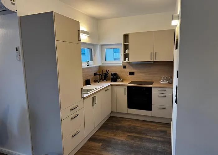 Hotel East-riverside Boardinghouse *