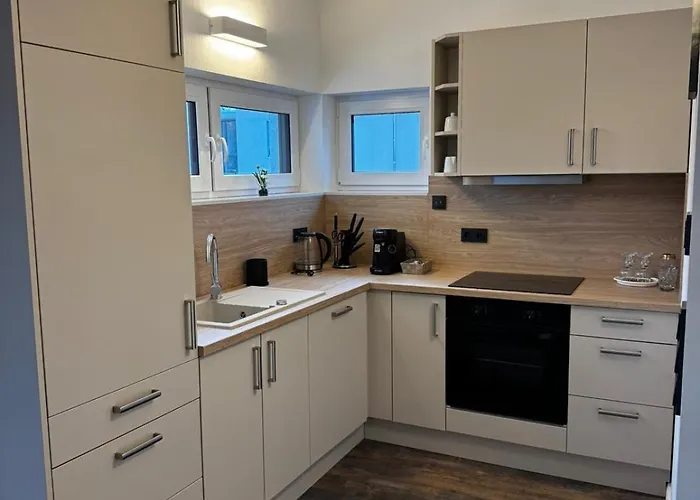 East-riverside Boardinghouse *