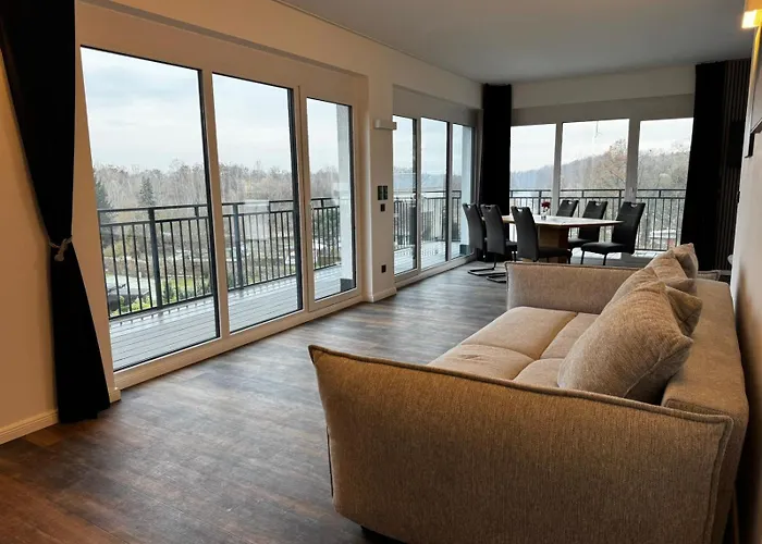 East-riverside Boardinghouse *