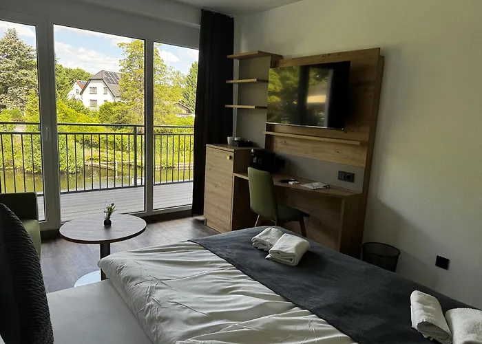 Hotel East-riverside Boardinghouse *