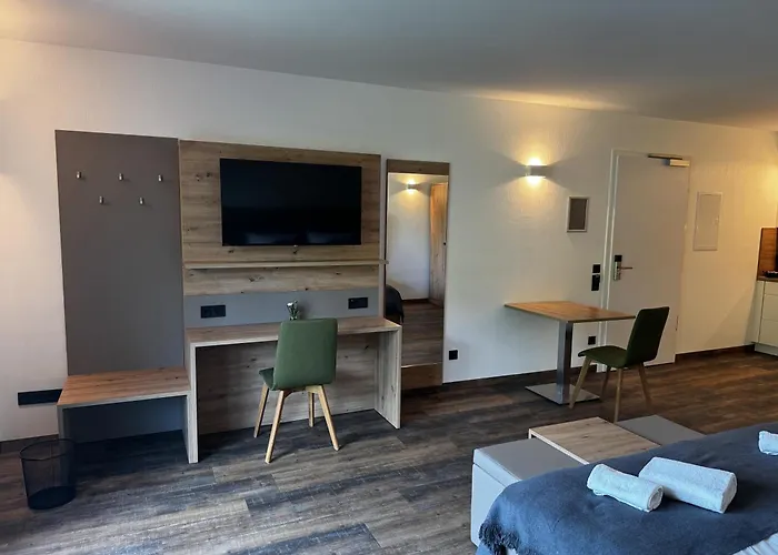 Hotel East-riverside Boardinghouse