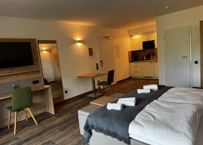 East-riverside Boardinghouse * Erkner