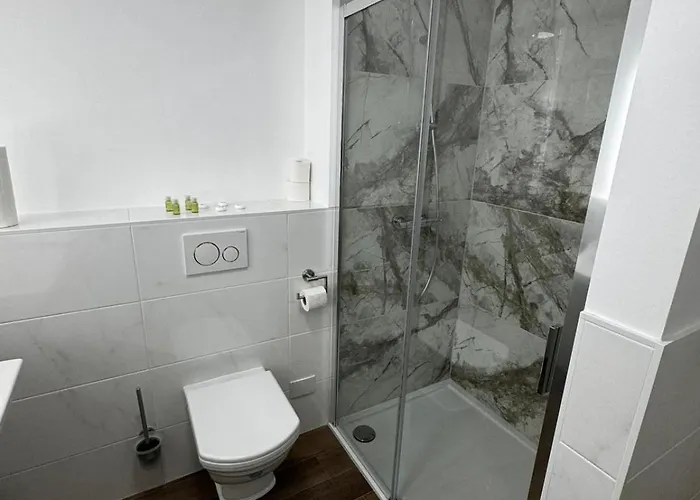 East-riverside Boardinghouse *